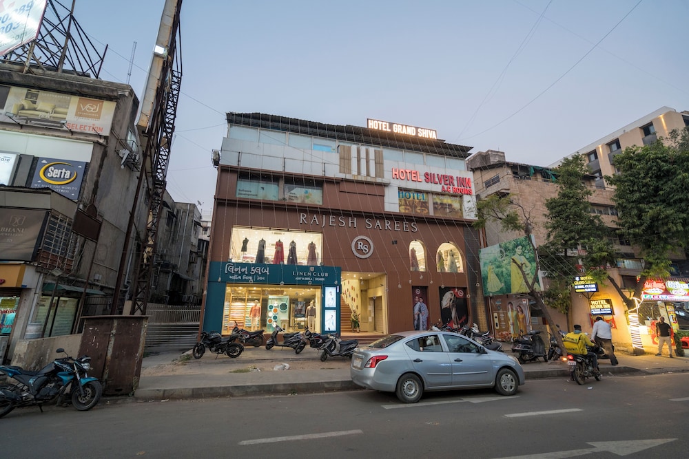 HOTEL GRAND SHIVA