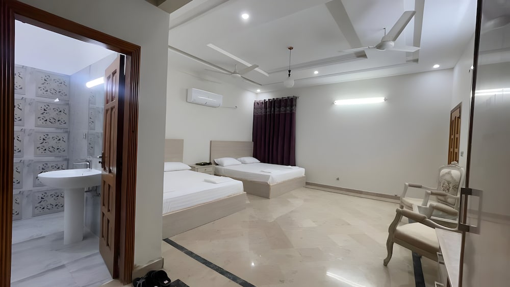 Midway Guest House and Hotel view 3