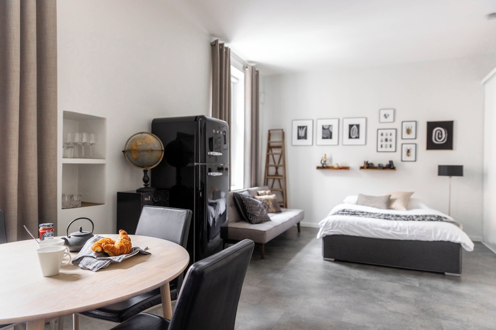 Central and Fully Equipped Studio view 3