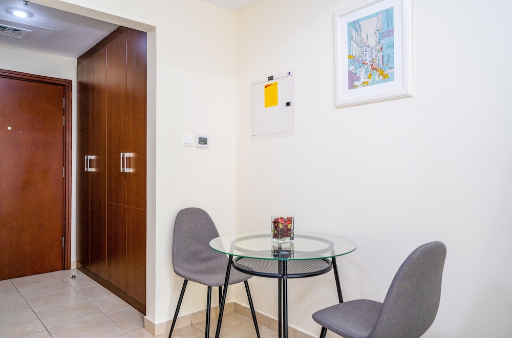 Tanin - Spacious Studio Close to Burj Khalifa & Dubai Mall
