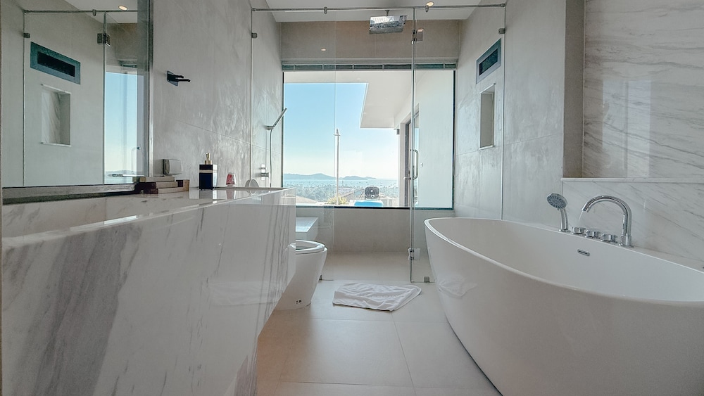 The Salin Seaview Villas
