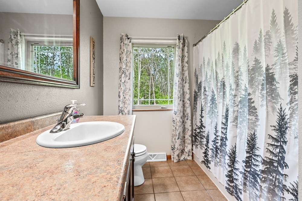 Woodland Escape - Upper Suite