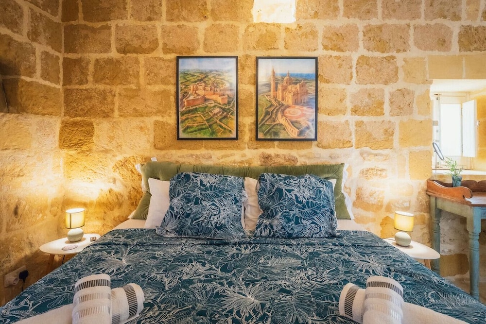 Traditional 500 Year old Gozitan Townhouse