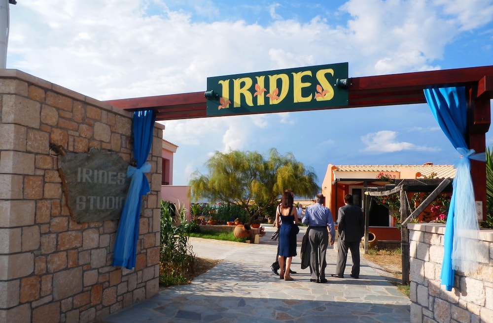 Irides Luxury Studios & Apartments
