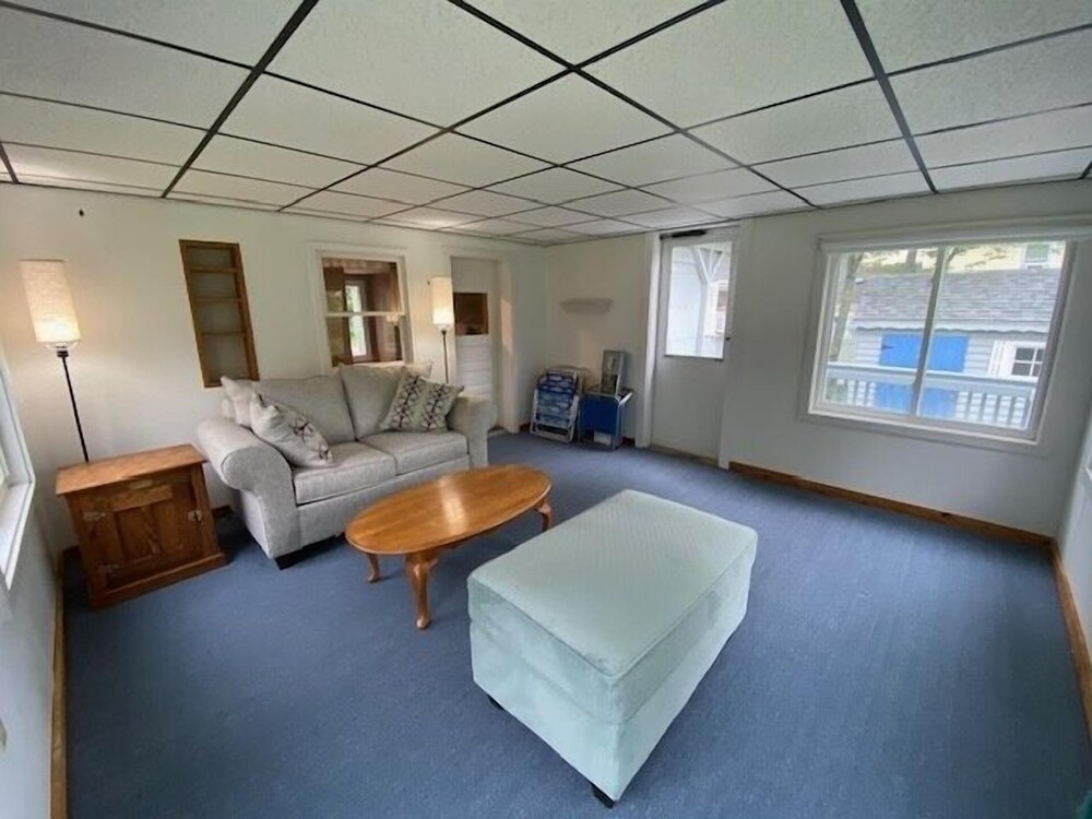 64 Seabreeze 2 Bedroom Home by Redawning view 2