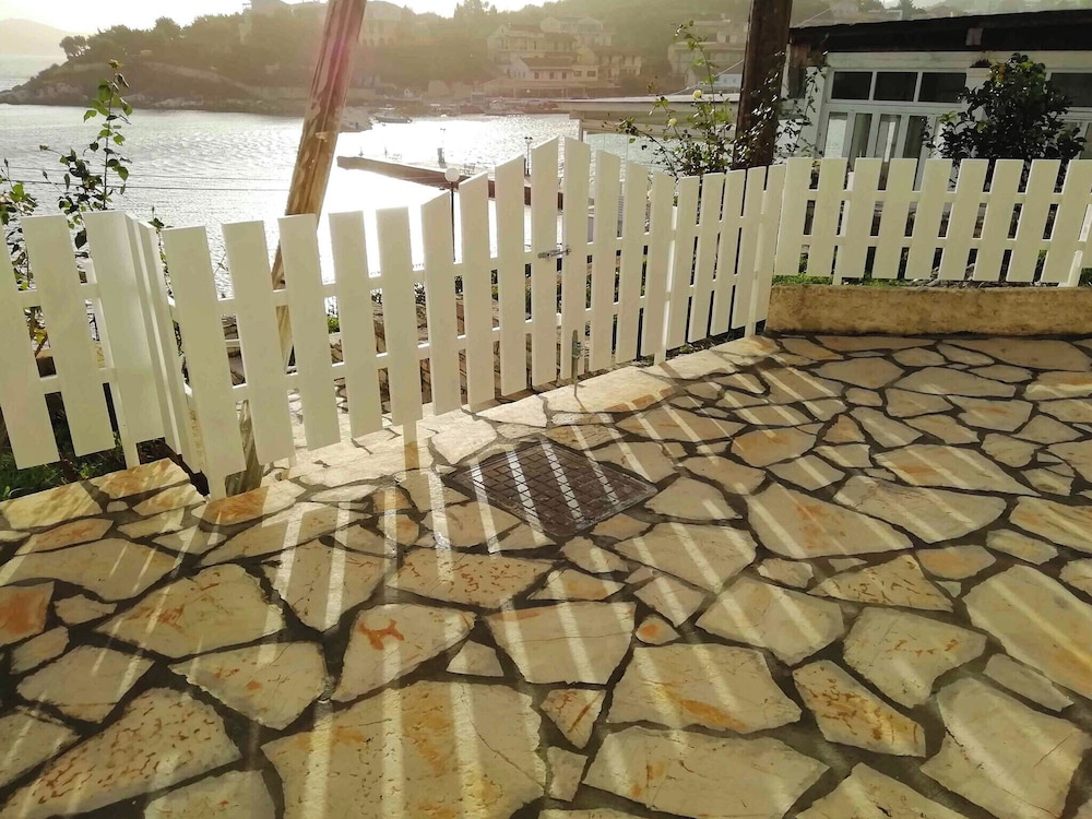Sea Rose Apartment