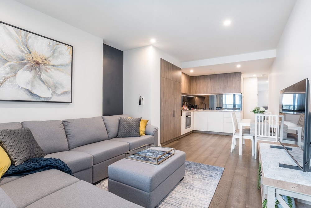 Impeccable 2-bed With Pool & Outdoor Dining