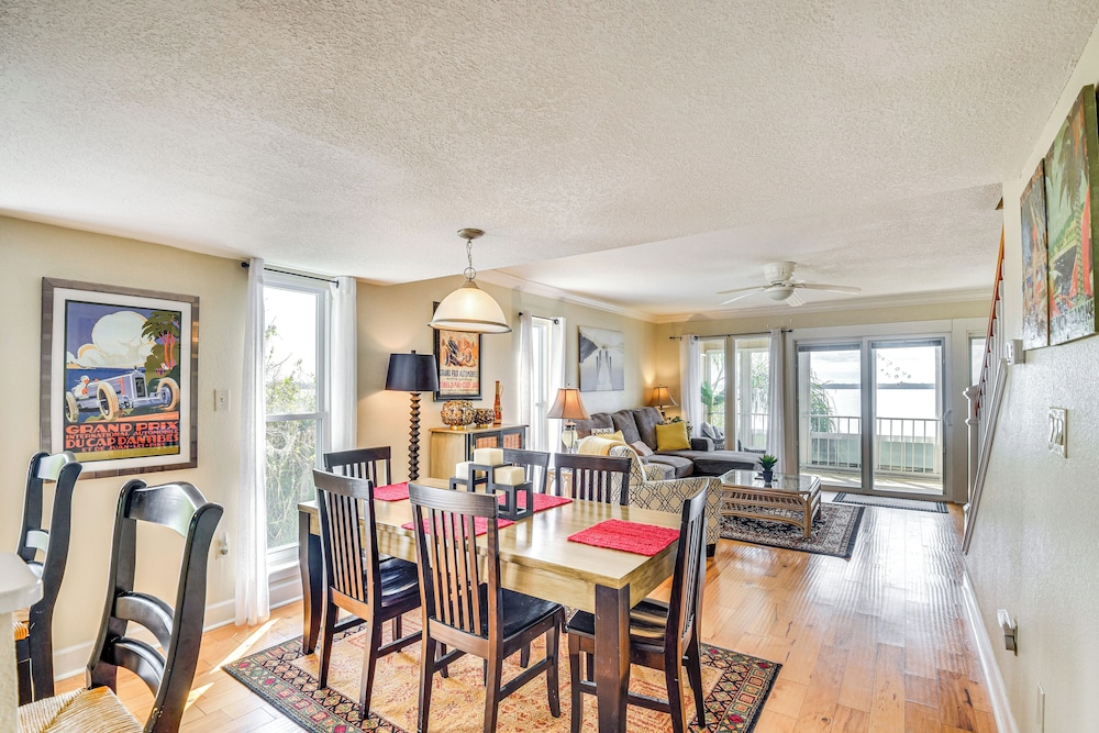 Condo on St Johns River w/ Boat Dock Access!