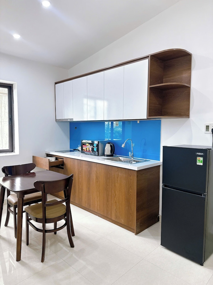 LOUIS OTIS APARTMENT 03