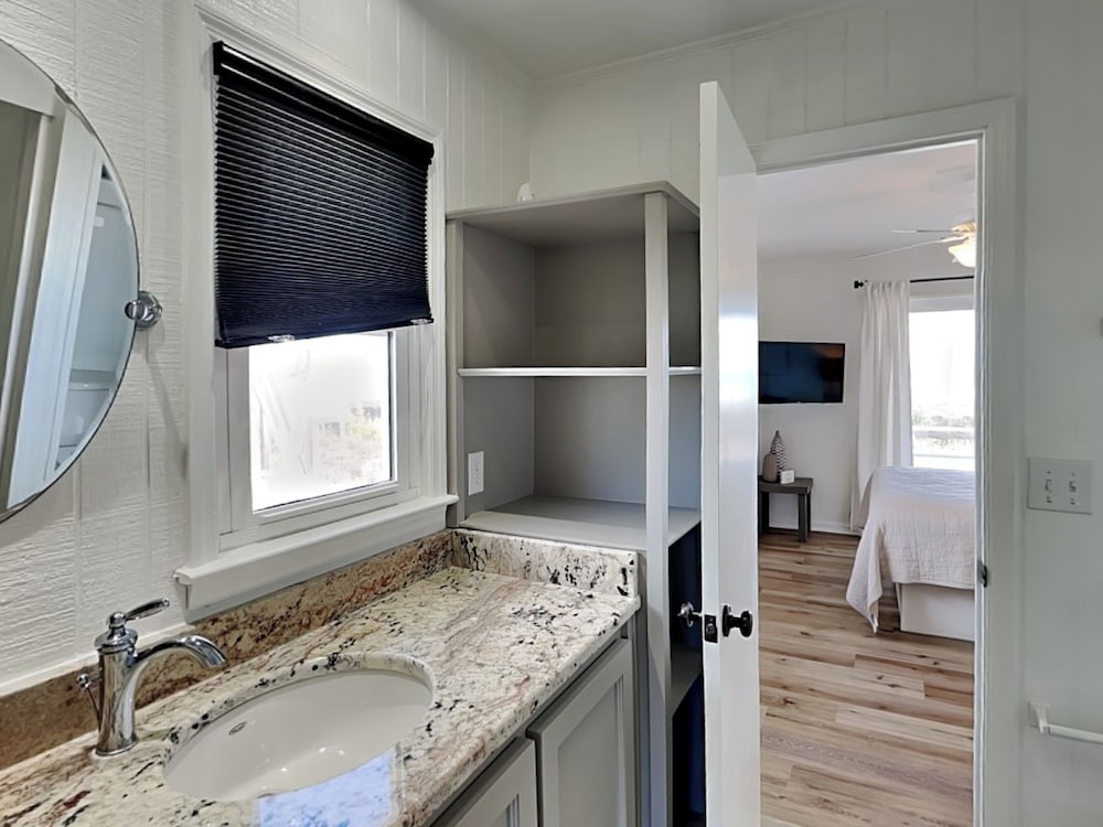 Polly's Place by Topsail Realty