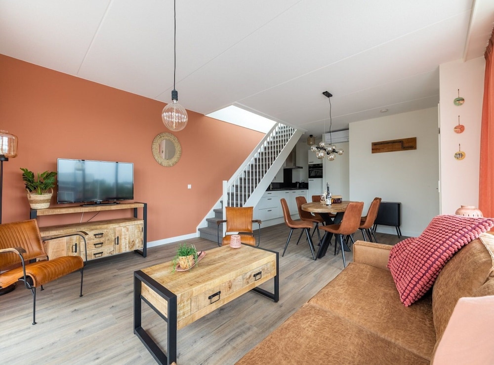 Beautiful House With AC, in the Port of Uitgeest