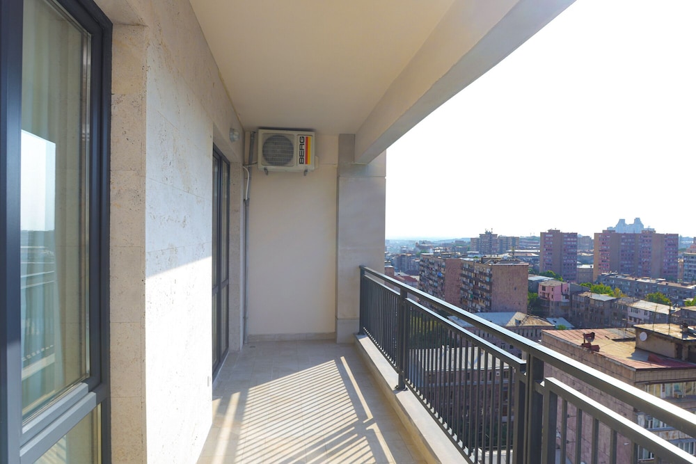 Stay Inn on Koghbatsi Str. 16