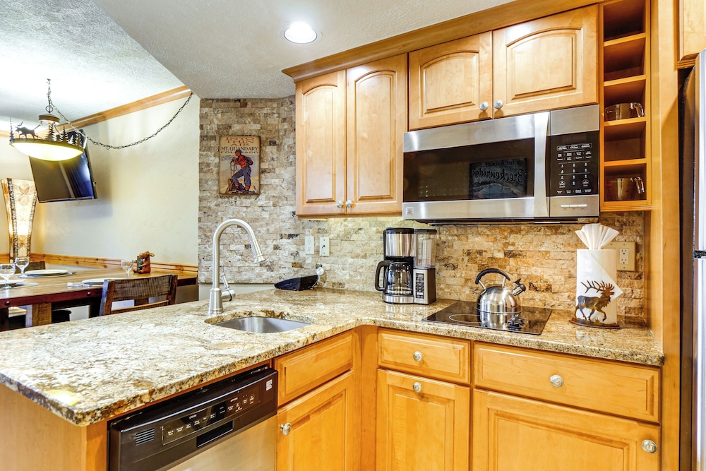 48 Steps to Ski Lift: Breck Suite w/ Resort Perks!