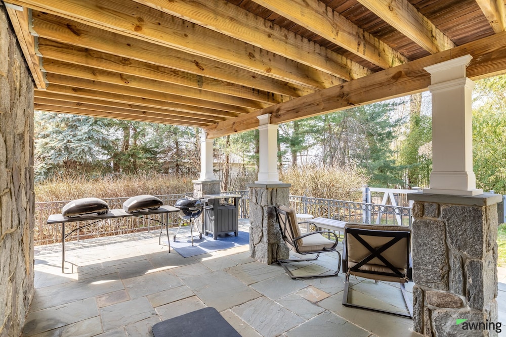 Hudson River Views Firepit Patio Dog Run Game Room Stone Manor