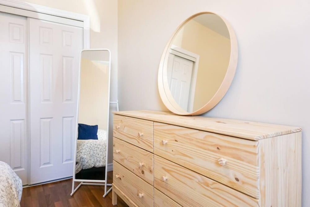 Premium 2-bed Condo Uptown SJ w Parking Location - Image 3