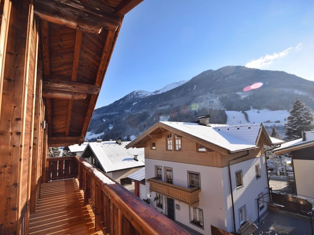 Chalet in Neukirchen am Grossvenediger With Sauna view 4