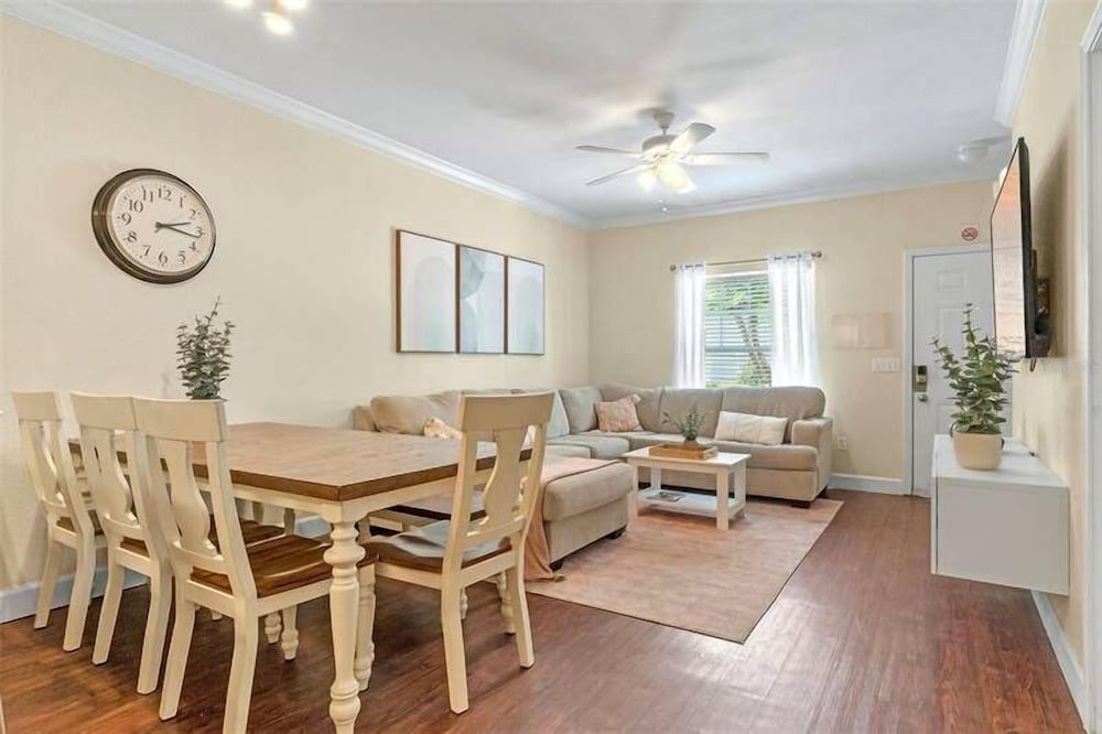 Family Getaway 3BR 2BA Lucaya Resort