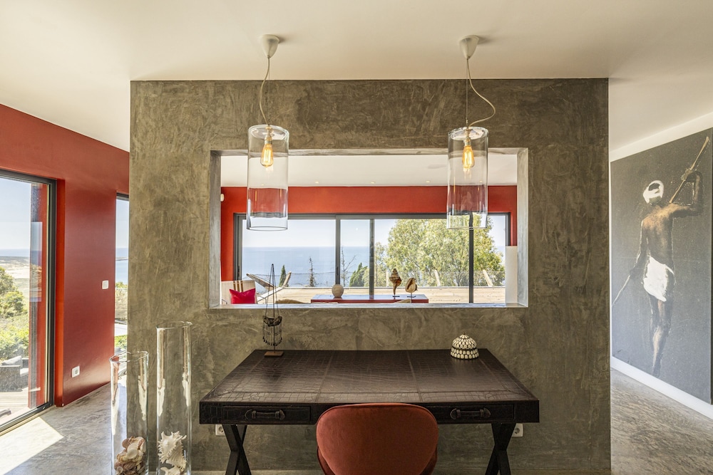 Carmim Villa by Cadenzalux
