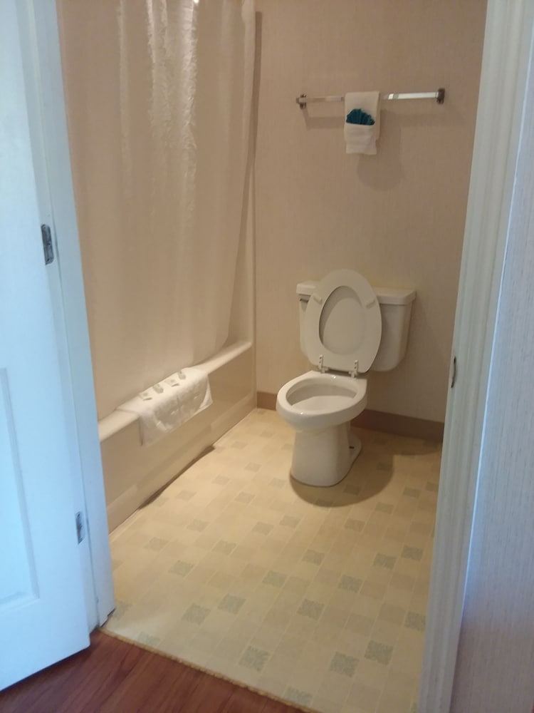 Chatuge Mountain Inn - Property Image 10