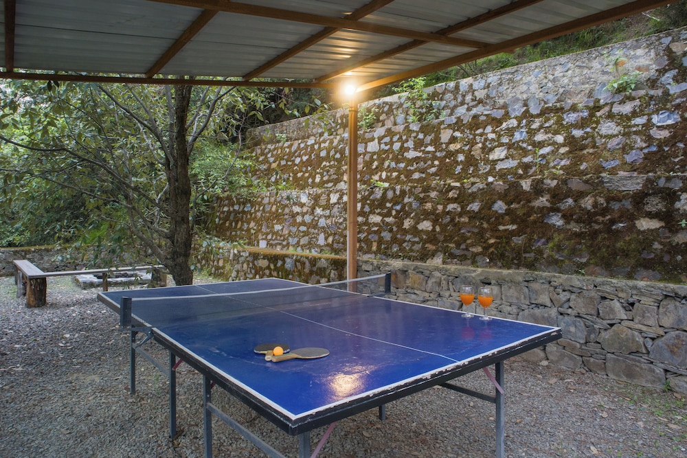 Alaya Stays Suro Woodcrest Chalet