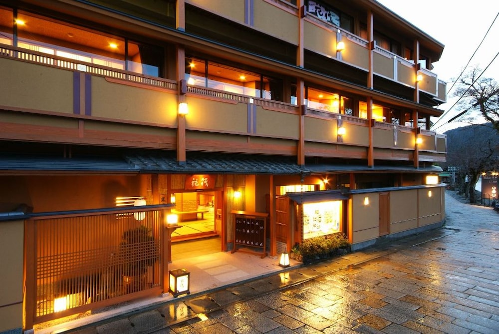 Kyoto Arashiyama Onsen Ryokan Hanaikada - Image 1