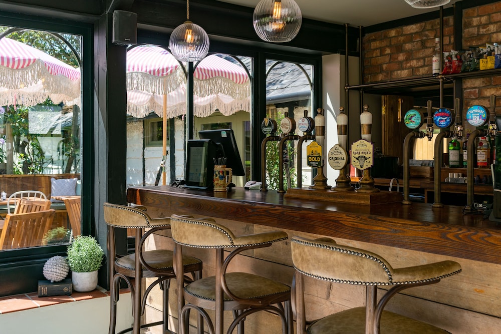 High Corner Inn
