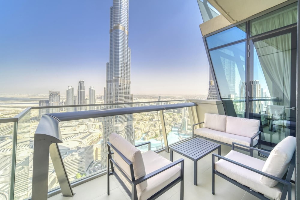 Contemporary Apt With Burj Khalifa View