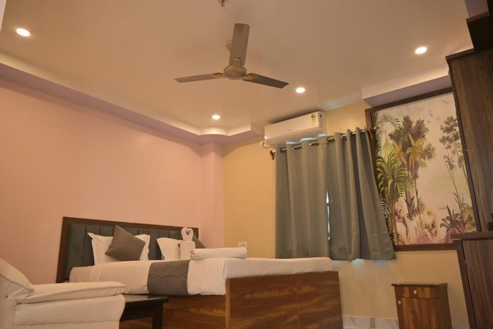 HOTEL PLAZA