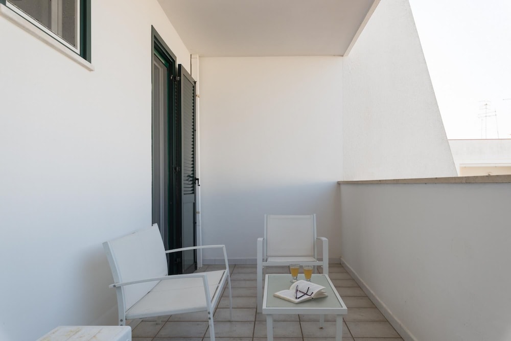 White Sea by Wonderful Italy - Villetta Merida view 2