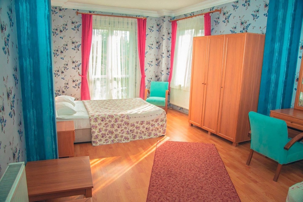 Azim Otel - Property Image 1