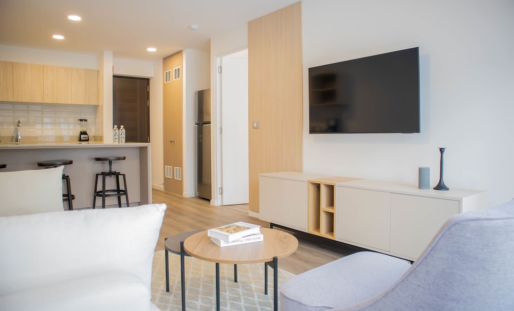 w Fantastic 1BR w Modern Balcony in San Isidro