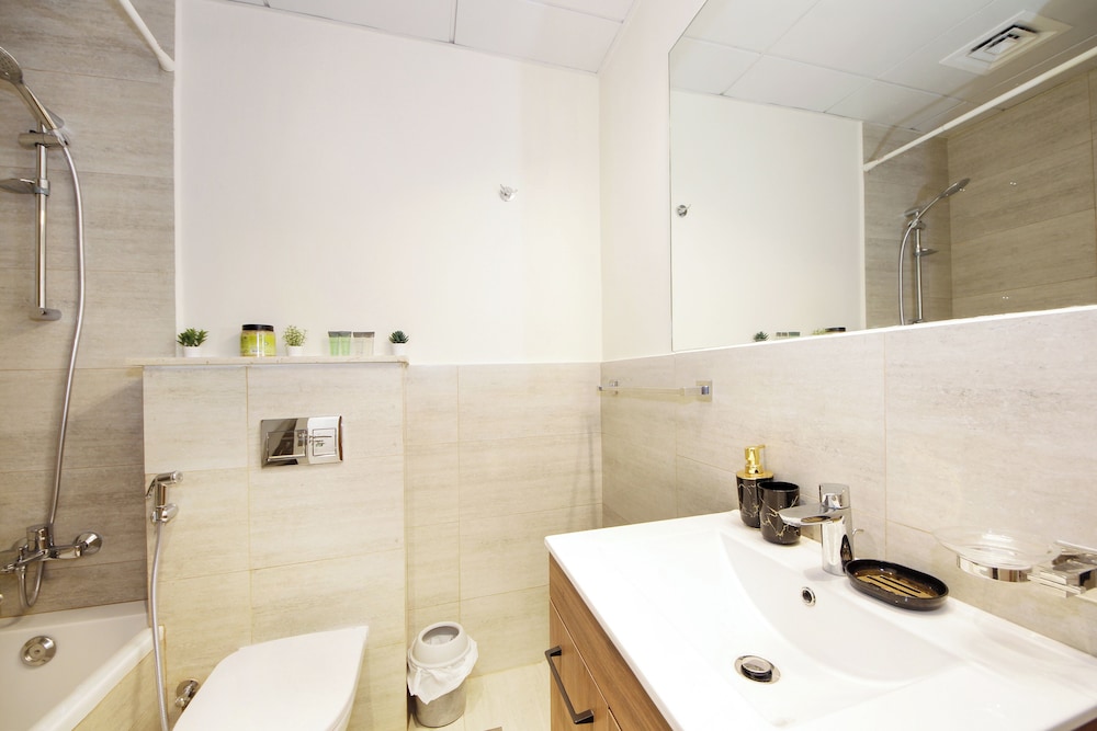 Silk Valley-Gorgeous 1B near Masdar Park