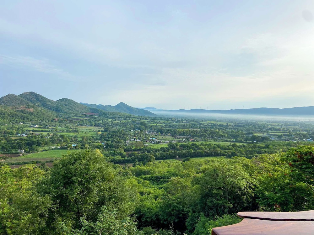 Tawan Ja Resort