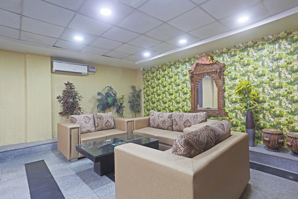 Hotel Aerostar Gold Near Yashobhoomi