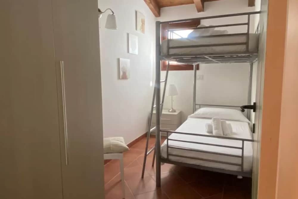 Delightful sea View Apartment With Veranda photo 2