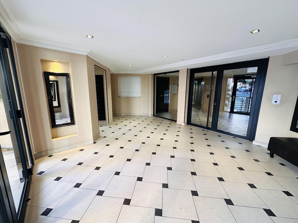 Superb Penthouse in Centre of Cannes Stunning Views Air-conditioning Internet Near the Palais - 532