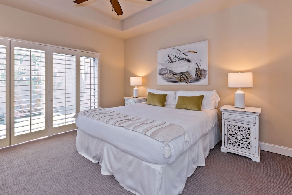 Casa Del Rio Luxe 3BR w Pool Spa Lake Views
