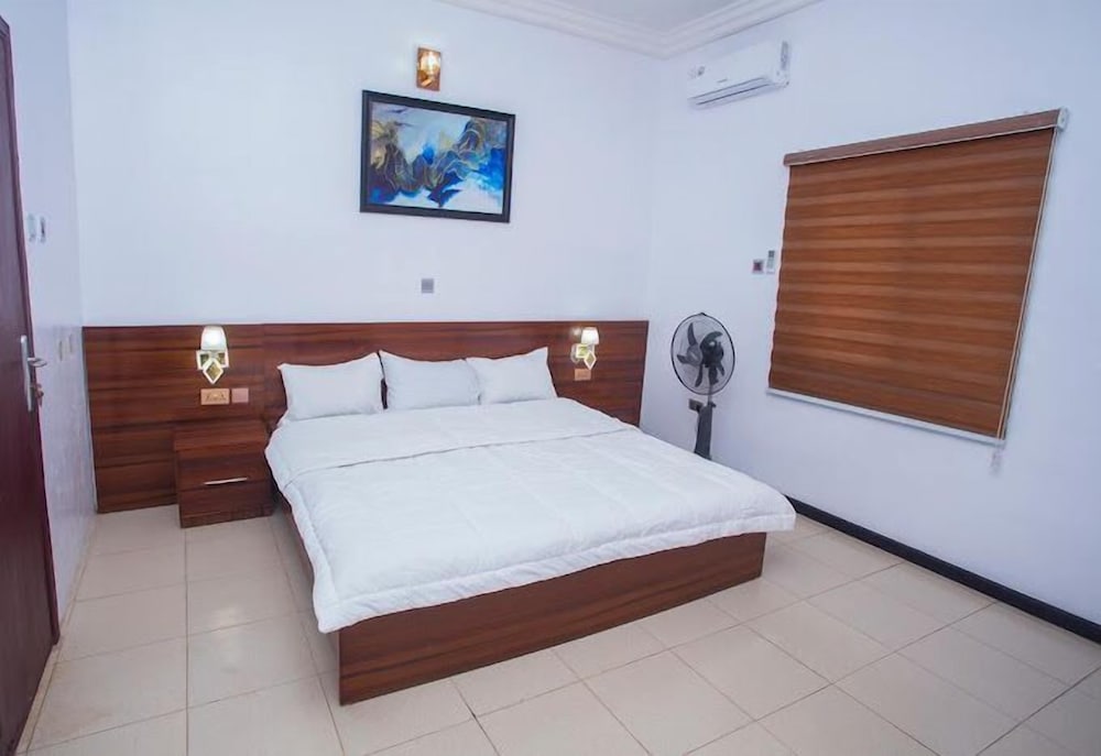 Readyhomes Shortlets and Apartments