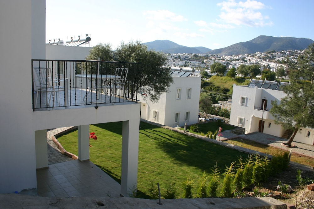 Rose Residence