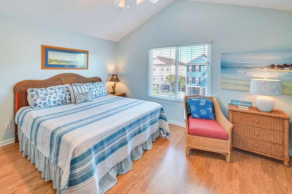 Walk to Ocean: Surfside Beach Gem w/ Private Pool view 4
