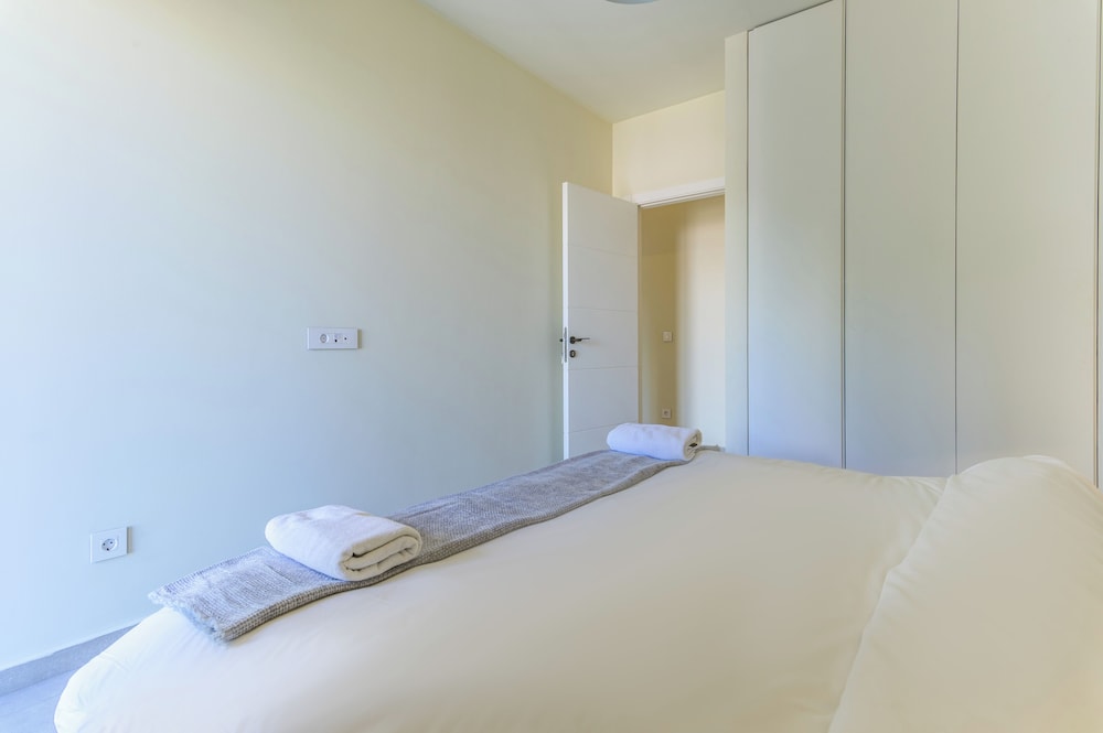 Achrafieh Gate - Modern 3-BR Apartments