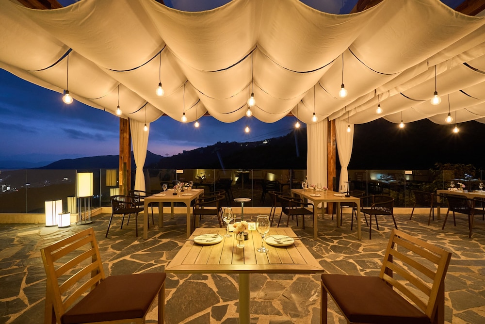 Miyue Shenzhen Tianlu Secret Wild Wizard Holiday Hotel