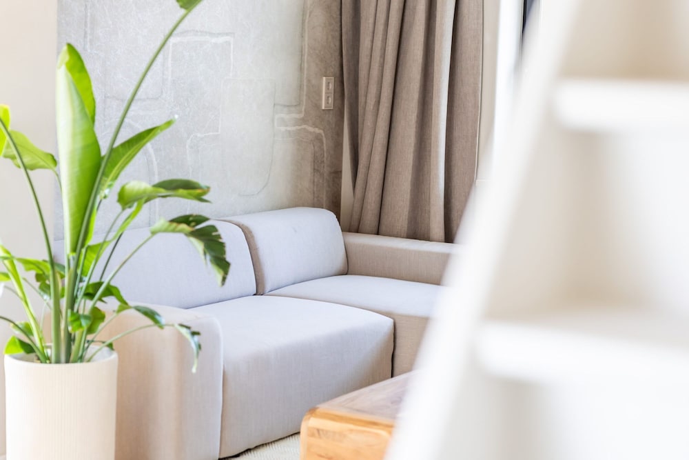 Recently Renovated Family Home Near the sea