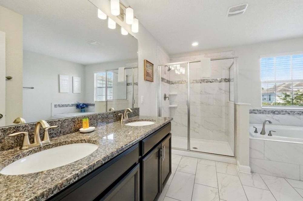 Exceptional Quality Private Pool Home 6 Bedroom Villa