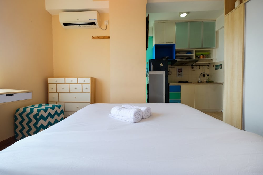 Modern 1BR Apartment at Pancoran Riverside view 3