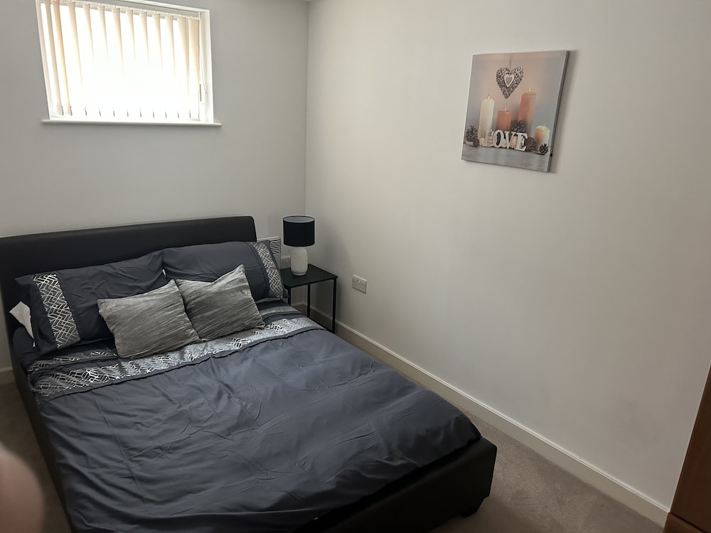 Luxurious Penthouse Apartment in Liverpool view 2