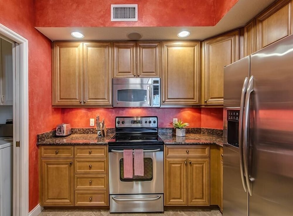Belle Harbor Suite 604 - Monthly Beach Rental 2 Bedroom Condo view 5