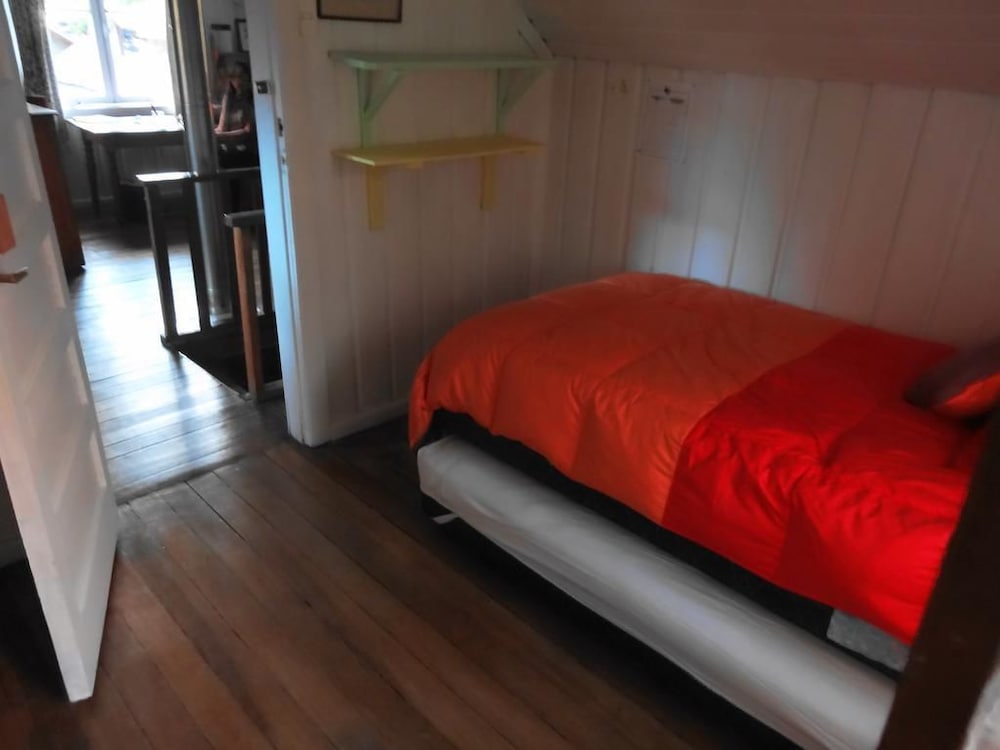 Hostal La Maison