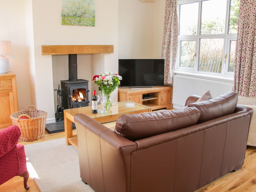 Orchard Cottage view 4