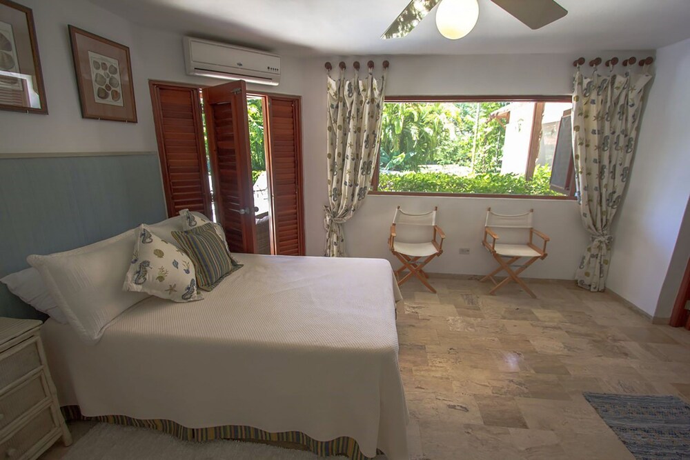 Villa Las Piñas